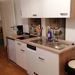 Aufmlohr - Mit 3 Schlafzimmern-fuer 5 Personen- 4 Einzelbetten- 1 Ausziehcouch- In Hitdorf - Private Parkplaetze Vorhanden- Апартаменты