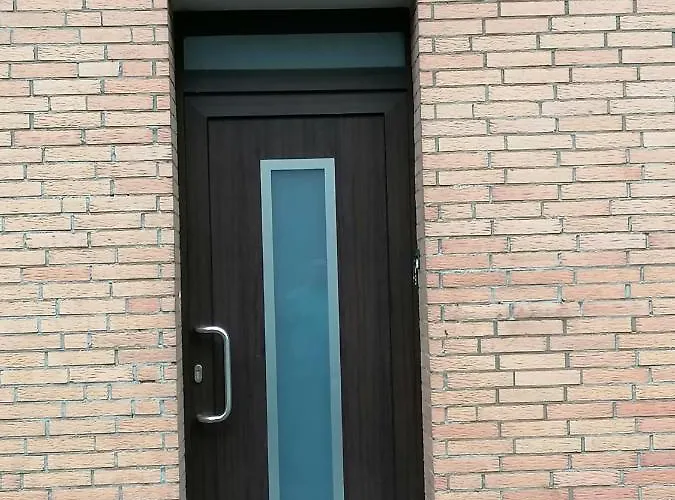 Aufmlohr - Mit 3 Schlafzimmern- 4 Einzelbetten- Fuer 4 Personen - In Hitdorf - Private Parkplaetze Vorhanden- * 레버쿠젠