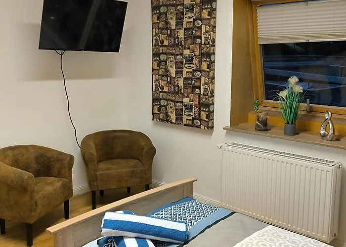 Apartment Aufmlohr - Mit 3 Schlafzimmern - In Hitdorf - Private Parkplätze Vorhanden- Leverkusen