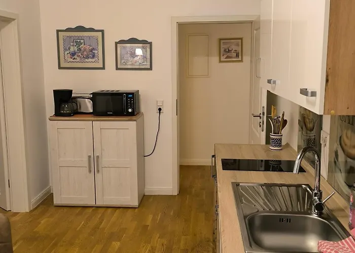 Aufmlohr - Mit 3 Schlafzimmern - In Hitdorf - Private Parkplätze Vorhanden- Apartment Leverkusen